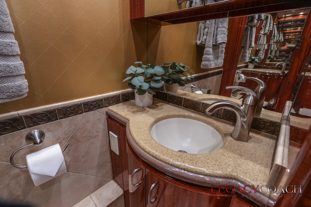 2004 Prevost Marathon XLII For Sale