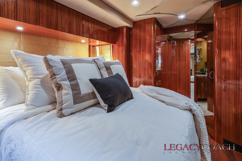 2004 Prevost Marathon XLII For Sale