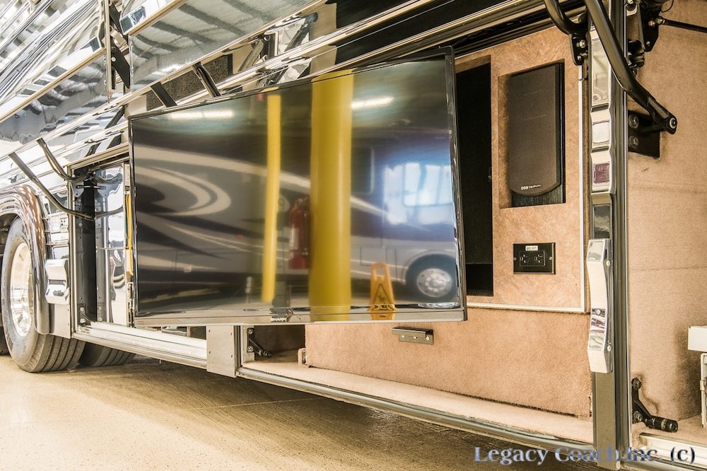 2004 Prevost Marathon XLII For Sale