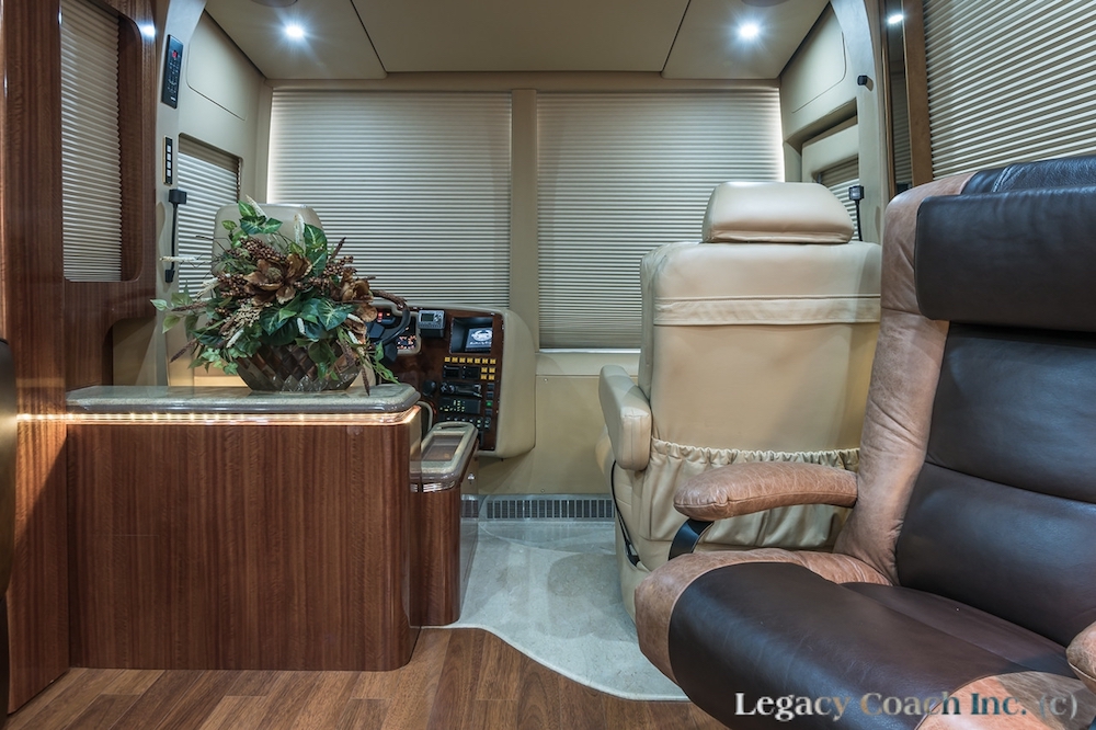 2004 Prevost Marathon XLII For Sale