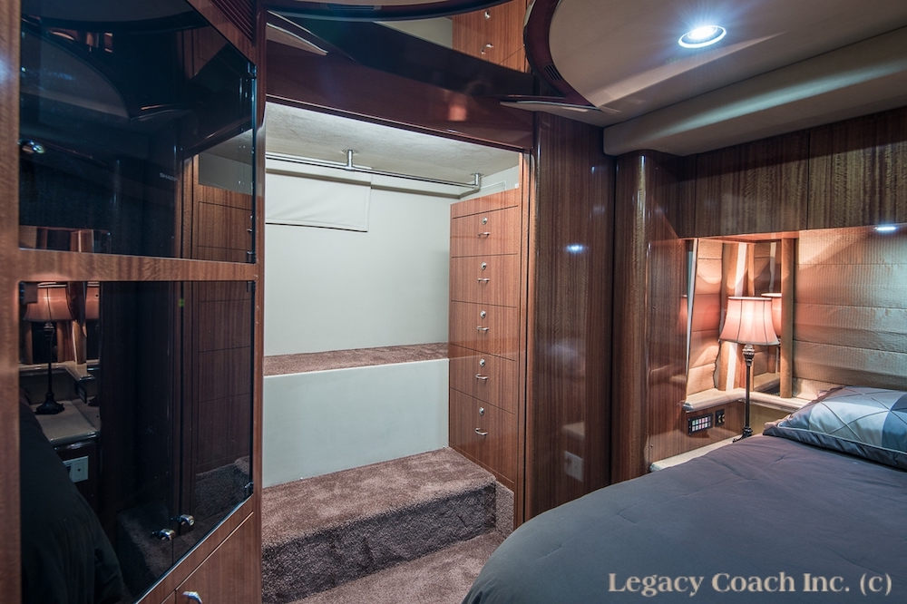 2004 Prevost Marathon XLII For Sale