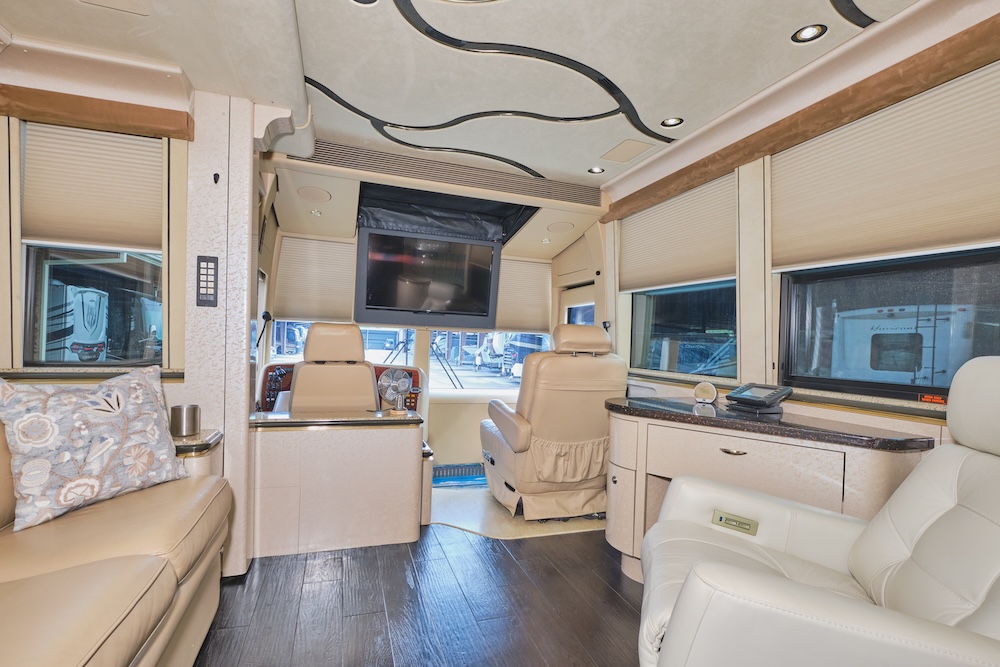 2004 Prevost Marathon XLII For Sale