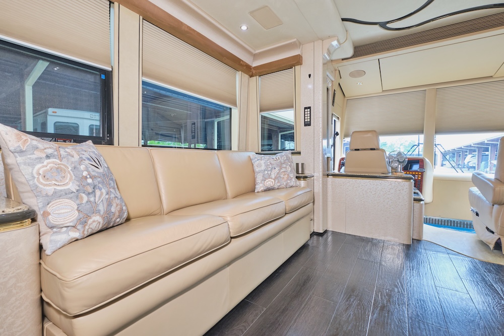 2004 Prevost Marathon XLII For Sale