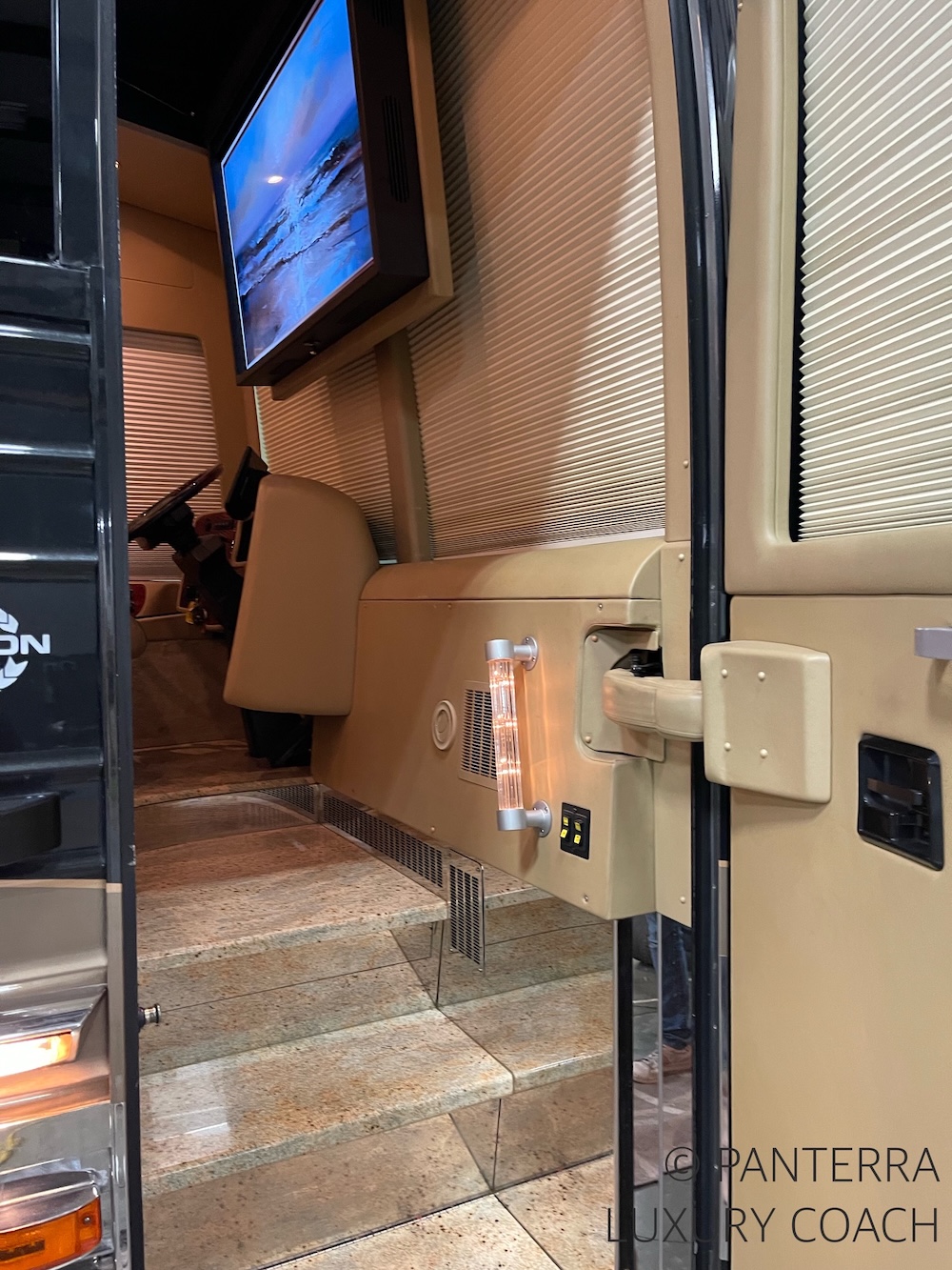 2004 Prevost Marathon XLII For Sale