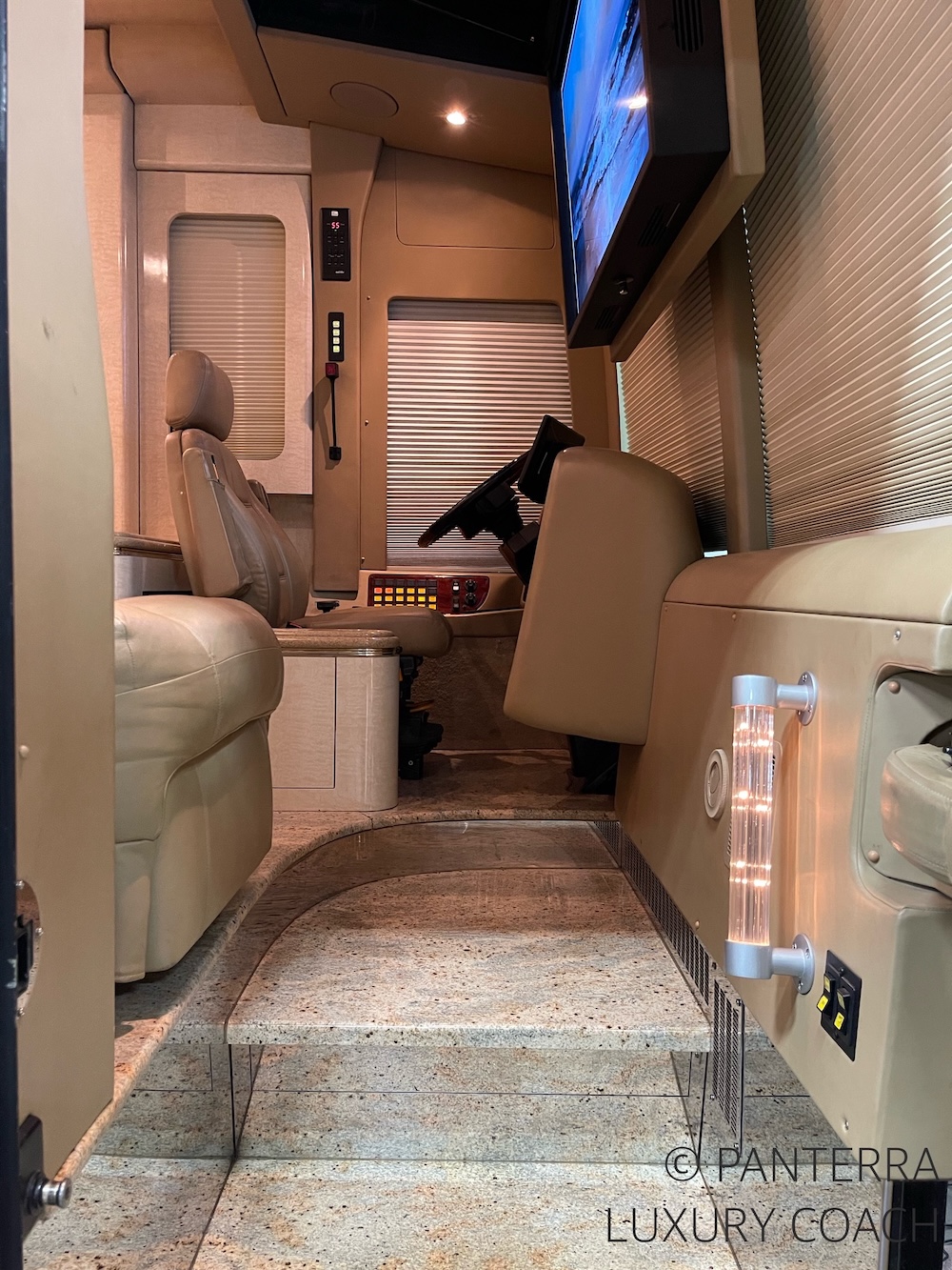 2004 Prevost Marathon XLII For Sale