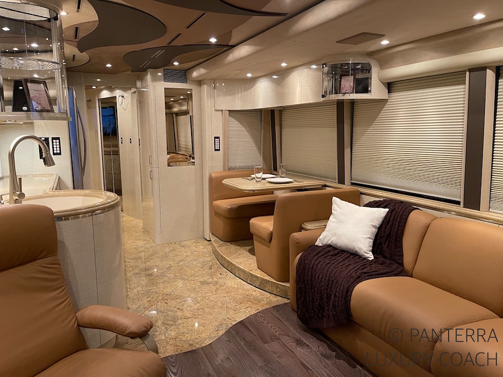 2004 Prevost Marathon XLII For Sale