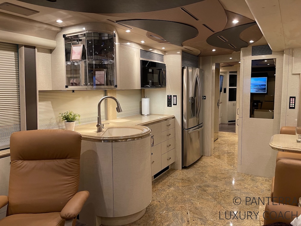2004 Prevost Marathon XLII For Sale