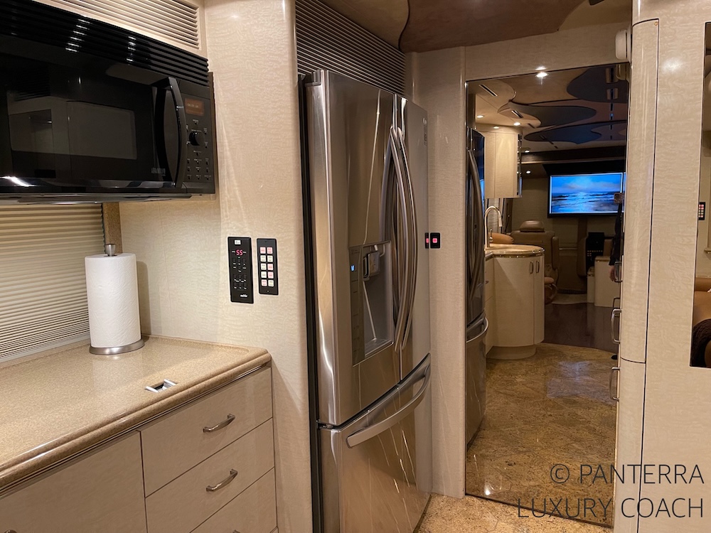 2004 Prevost Marathon XLII For Sale
