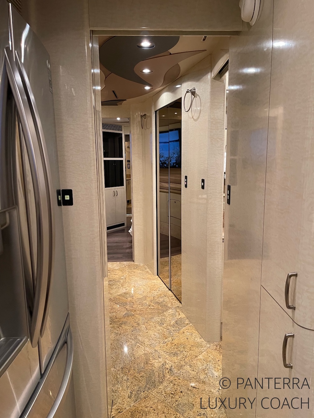 2004 Prevost Marathon XLII For Sale