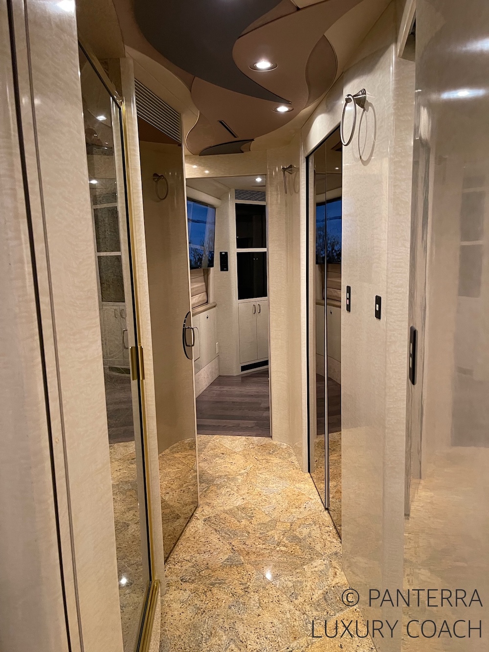 2004 Prevost Marathon XLII For Sale