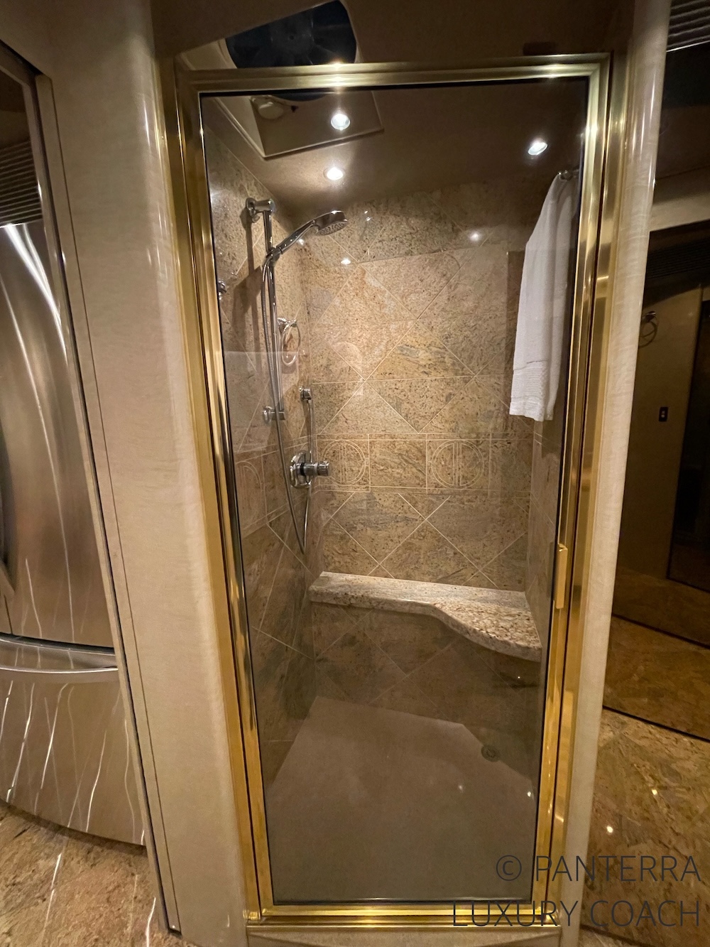 2004 Prevost Marathon XLII For Sale