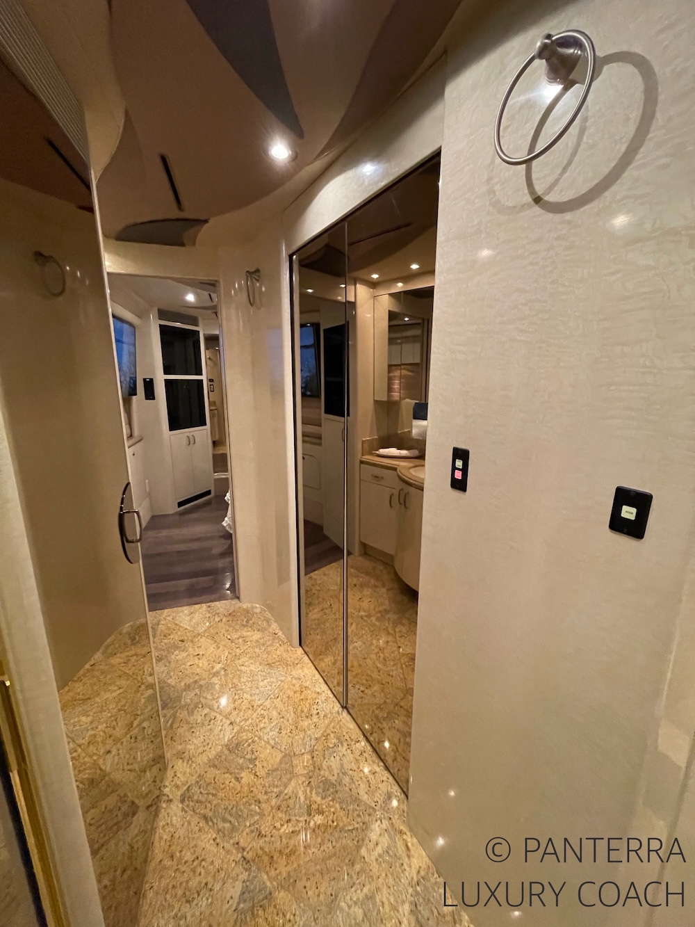 2004 Prevost Marathon XLII For Sale