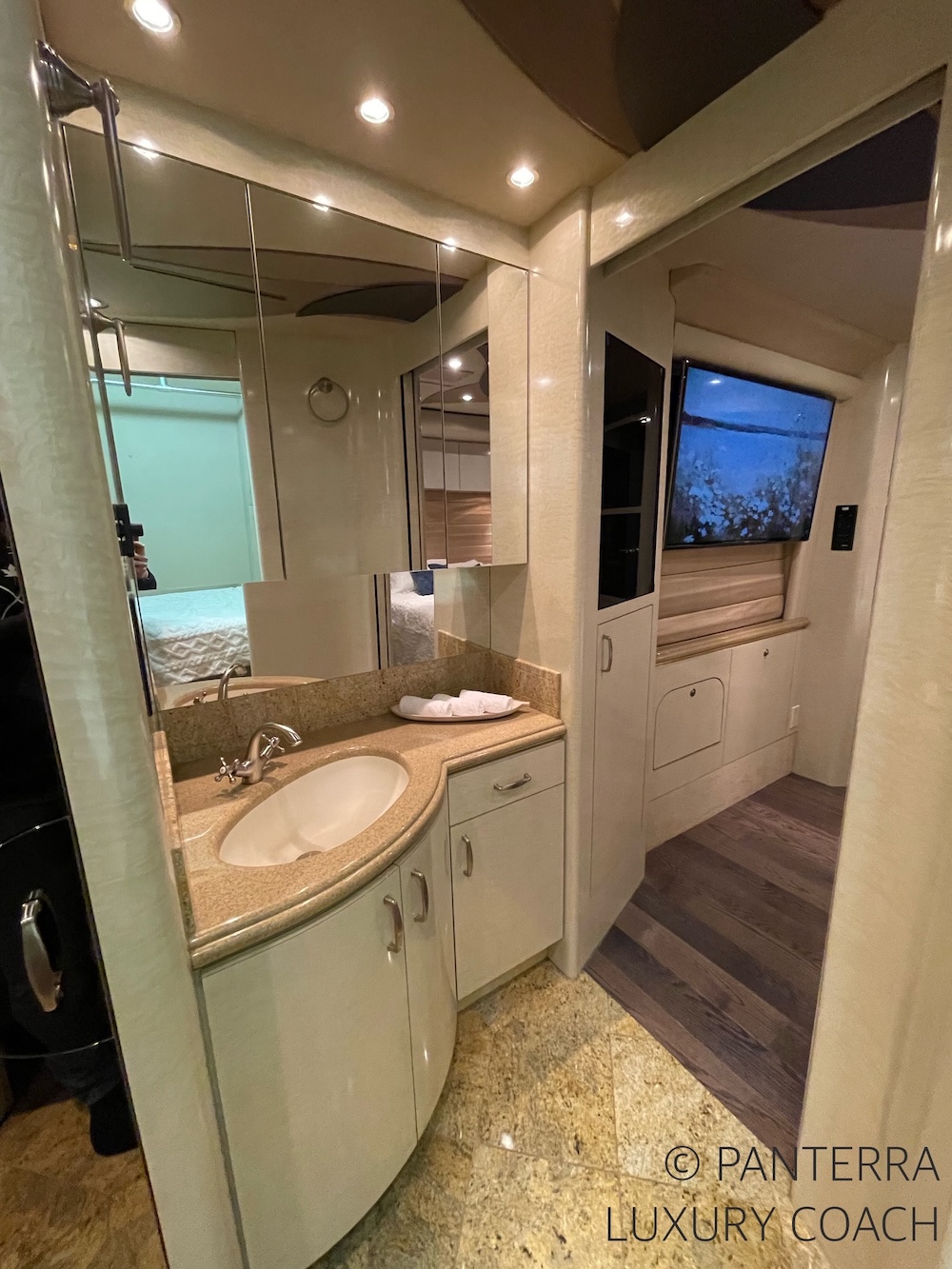 2004 Prevost Marathon XLII For Sale