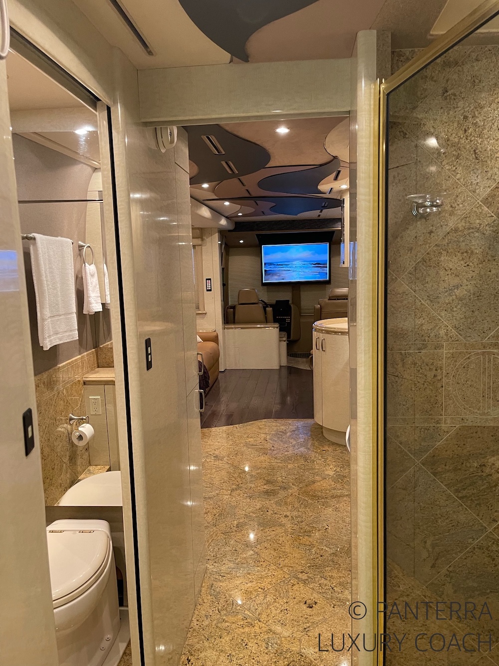 2004 Prevost Marathon XLII For Sale