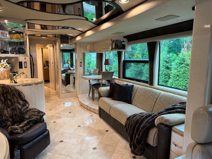 2004 Prevost Marathon XLII For Sale