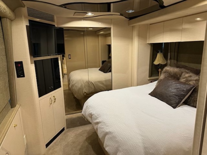 2004 Prevost Marathon XLII For Sale