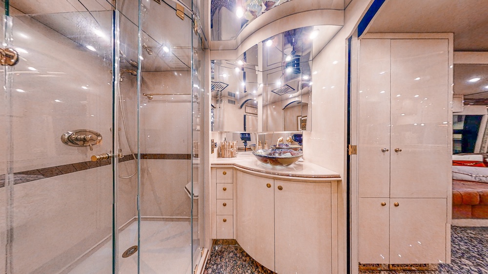 2004 Prevost Parliament H3-45 For Sale