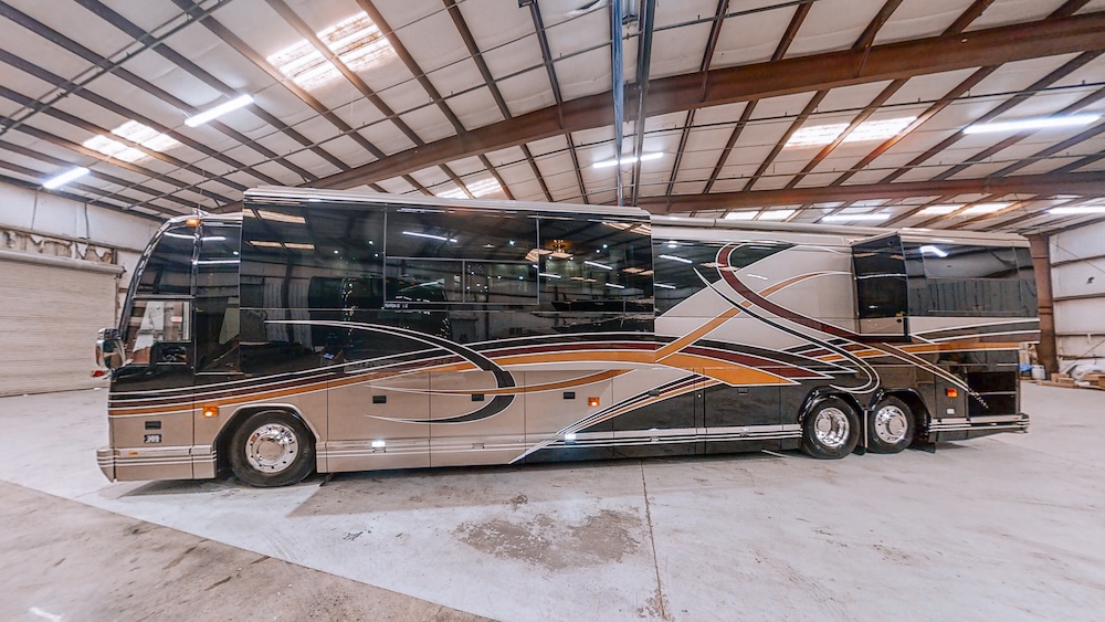 2004 Prevost Parliament H3-45 For Sale