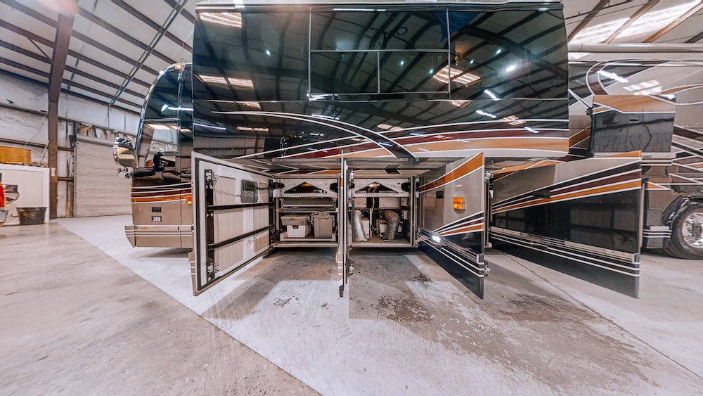 2004 Prevost Parliament H3-45 For Sale