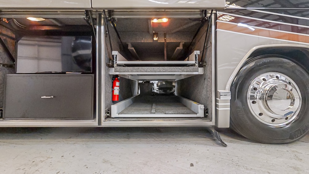 2004 Prevost Parliament H3-45 For Sale