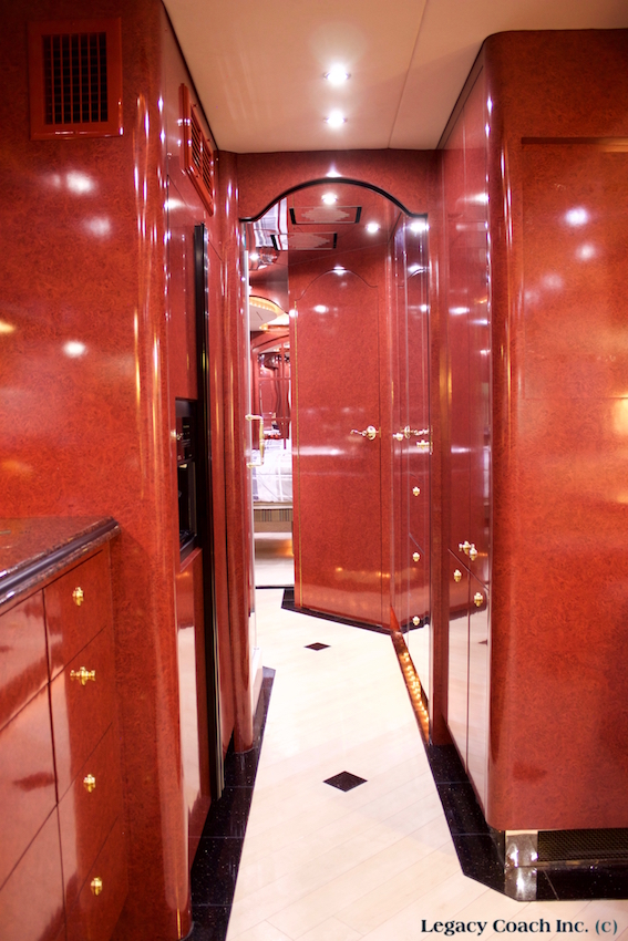 2004 Prevost Parliament XLII For Sale