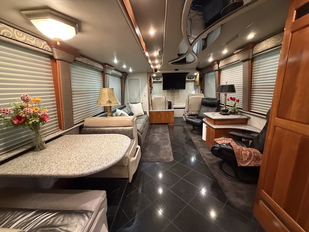 2004 Prevost Royale XLII For Sale
