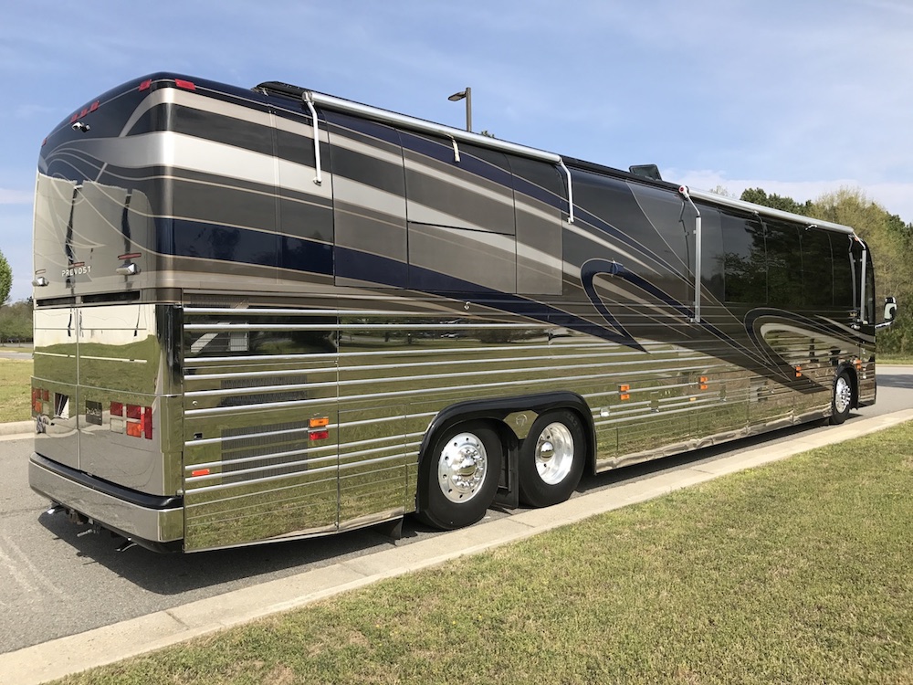 2004 Prevost Featherlite XLII For Sale