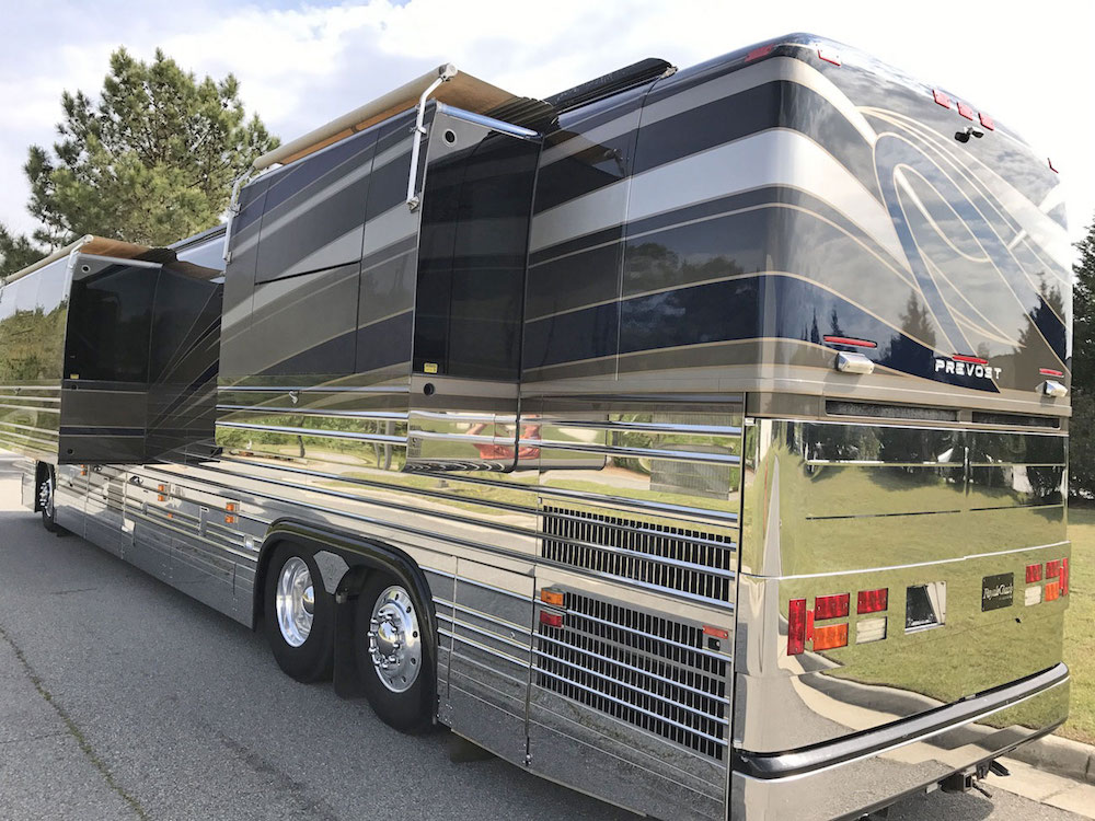 2004 Prevost Featherlite XLII For Sale