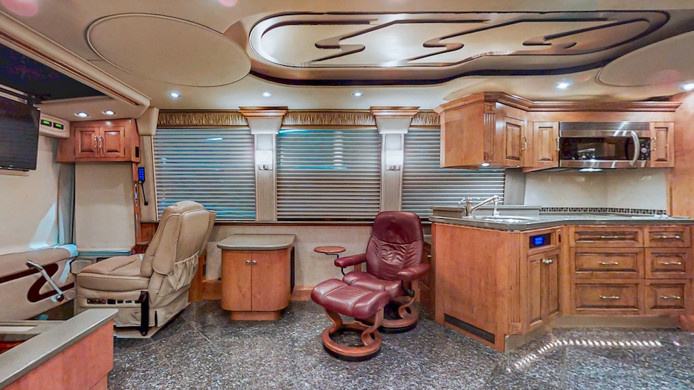 2004 Prevost Royale XLII For Sale