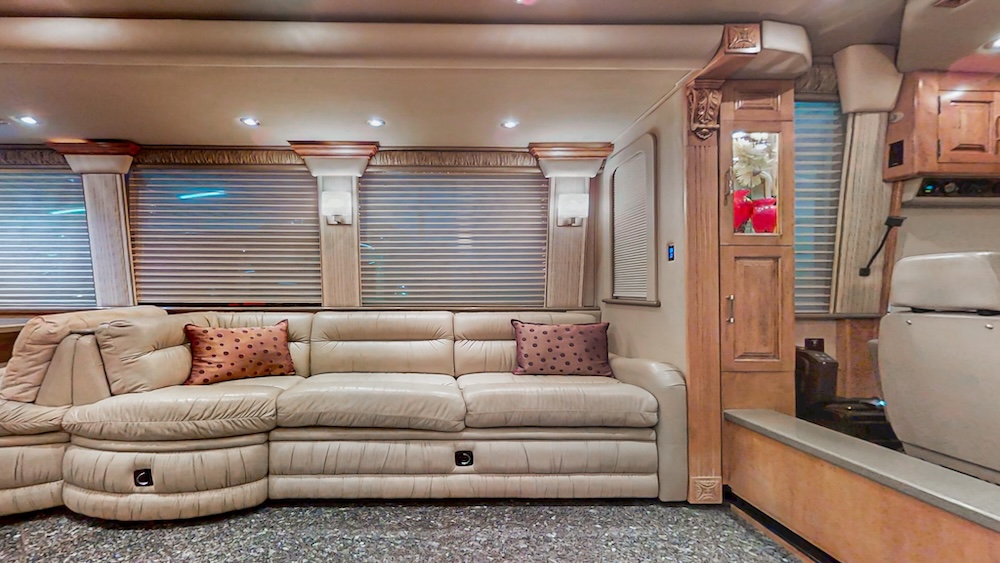2004 Prevost Royale XLII For Sale