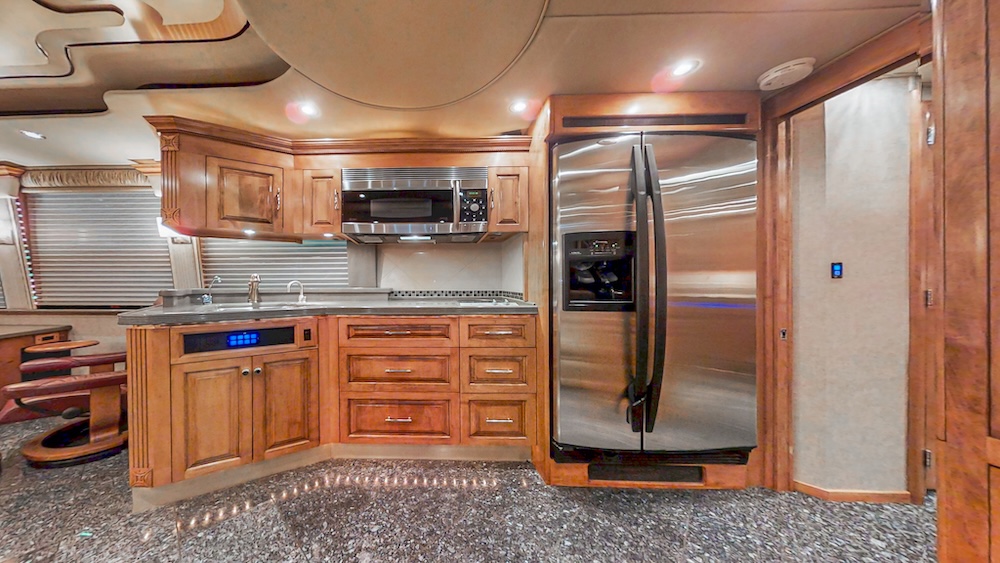 2004 Prevost Royale XLII For Sale