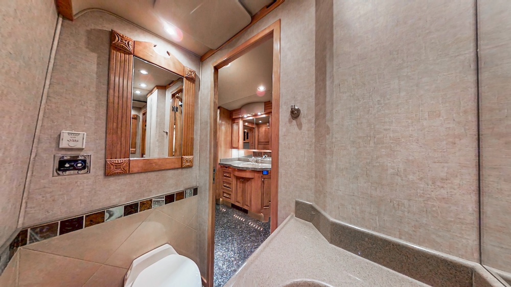 2004 Prevost Royale XLII For Sale