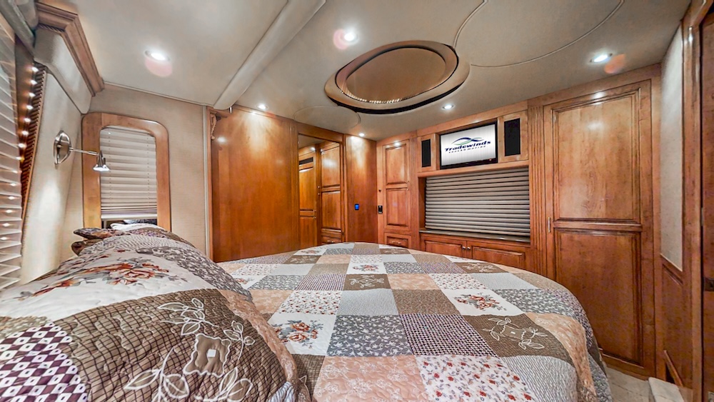 2004 Prevost Royale XLII For Sale