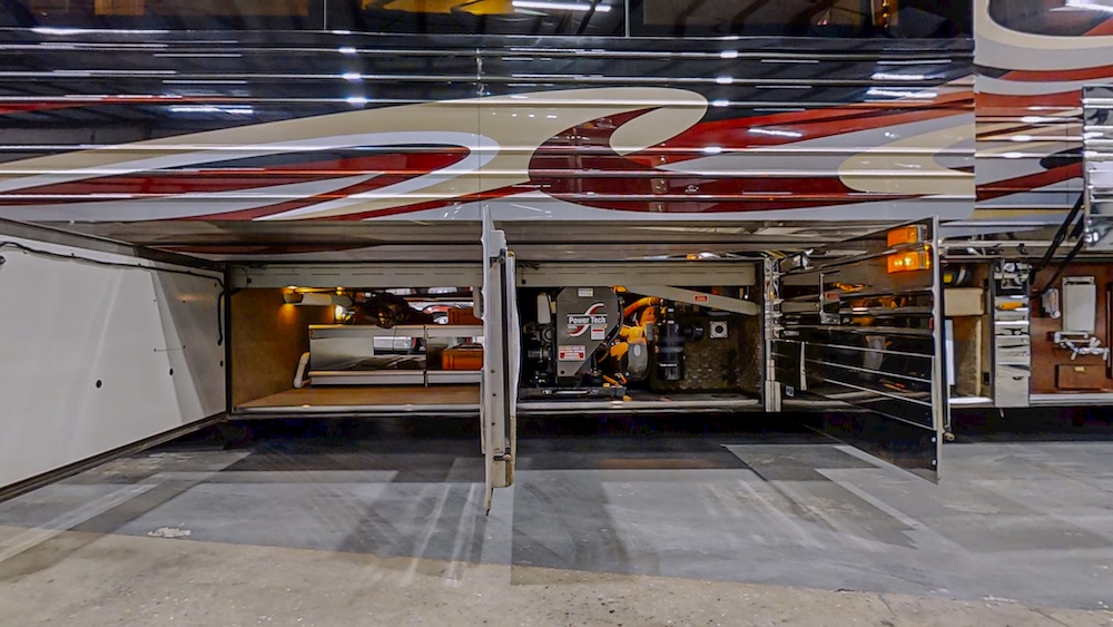 2004 Prevost Royale XLII For Sale