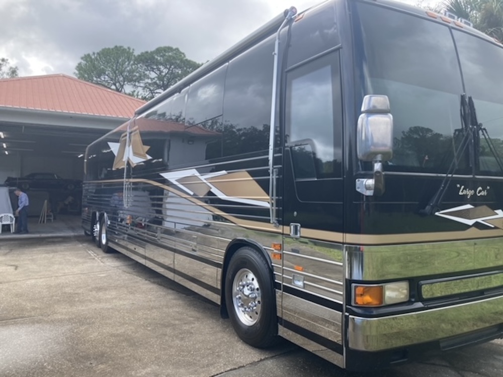 2004 Prevost XLII For Sale