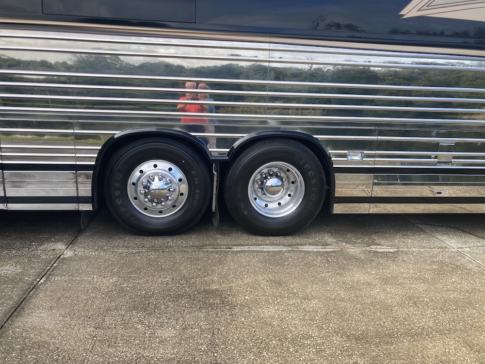 2004 Prevost XLII For Sale