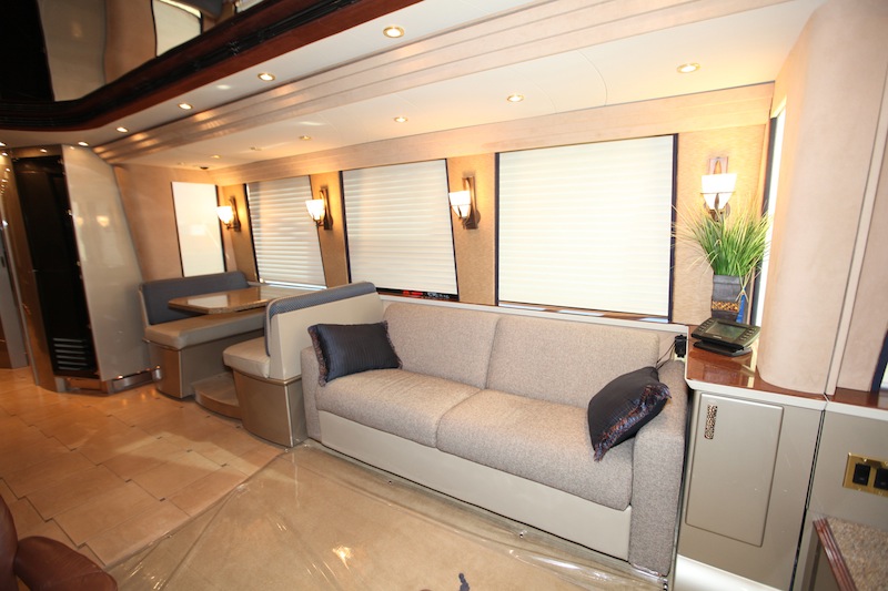 2005 Prevost Country Coach XLII For Sale