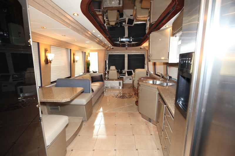 2005 Prevost Country Coach XLII For Sale