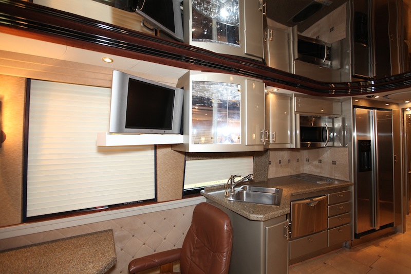 2005 Prevost Country Coach XLII For Sale