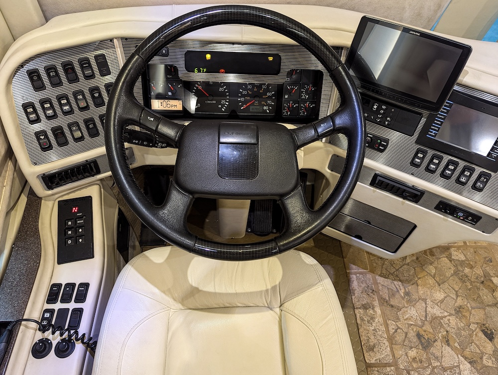2005 Prevost Country Coach XLII For Sale