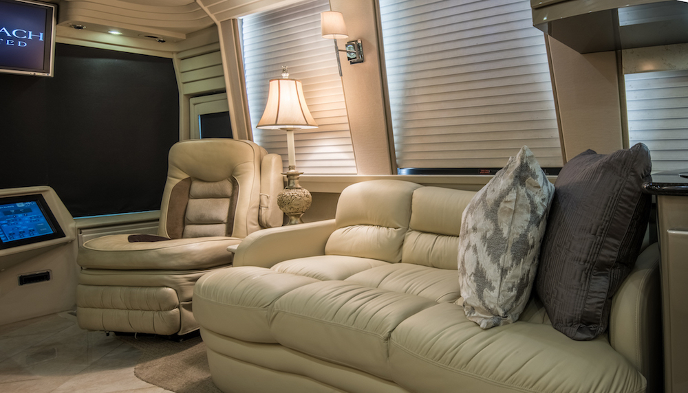 2005 Prevost Country Coach XLII For Sale