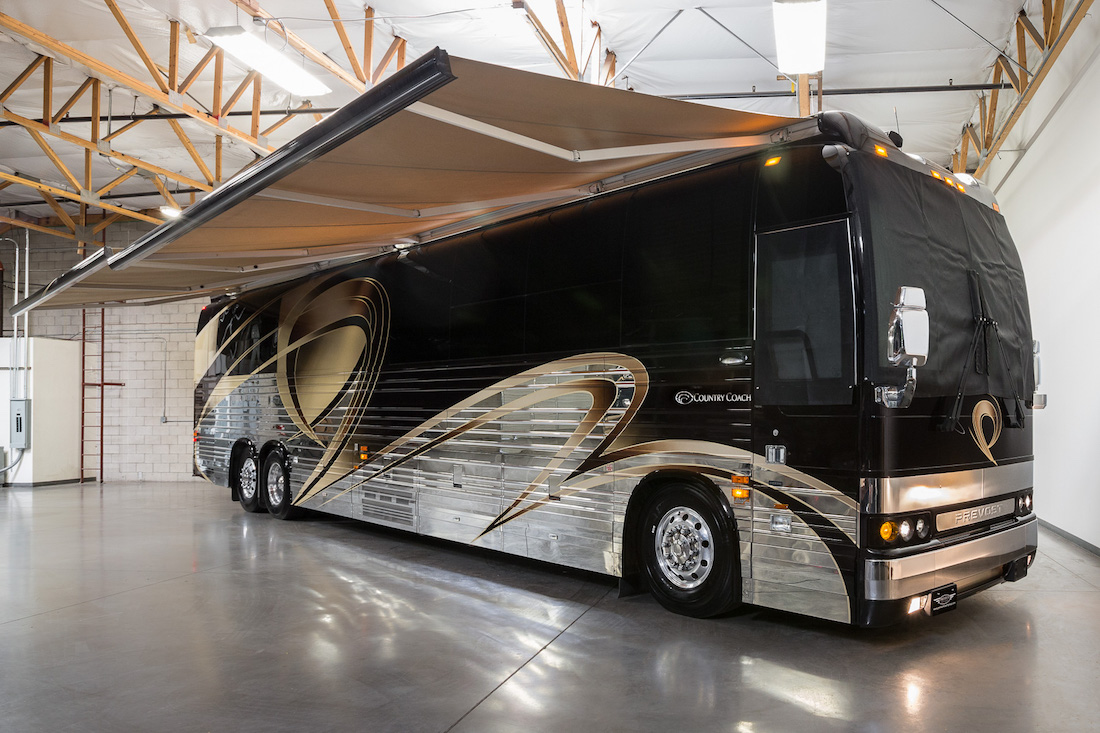 2005 Prevost Country Coach XLII For Sale