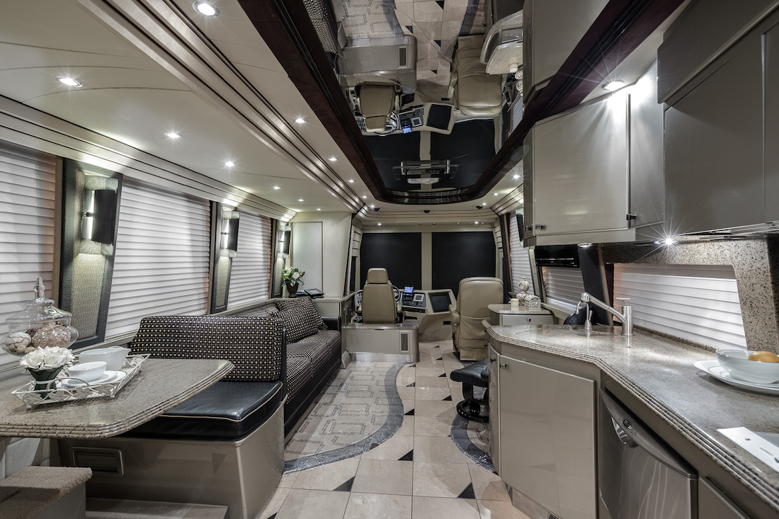 2005 Prevost Country Coach XLII For Sale