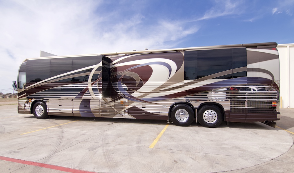 2005 Prevost Country Coach XLII For Sale