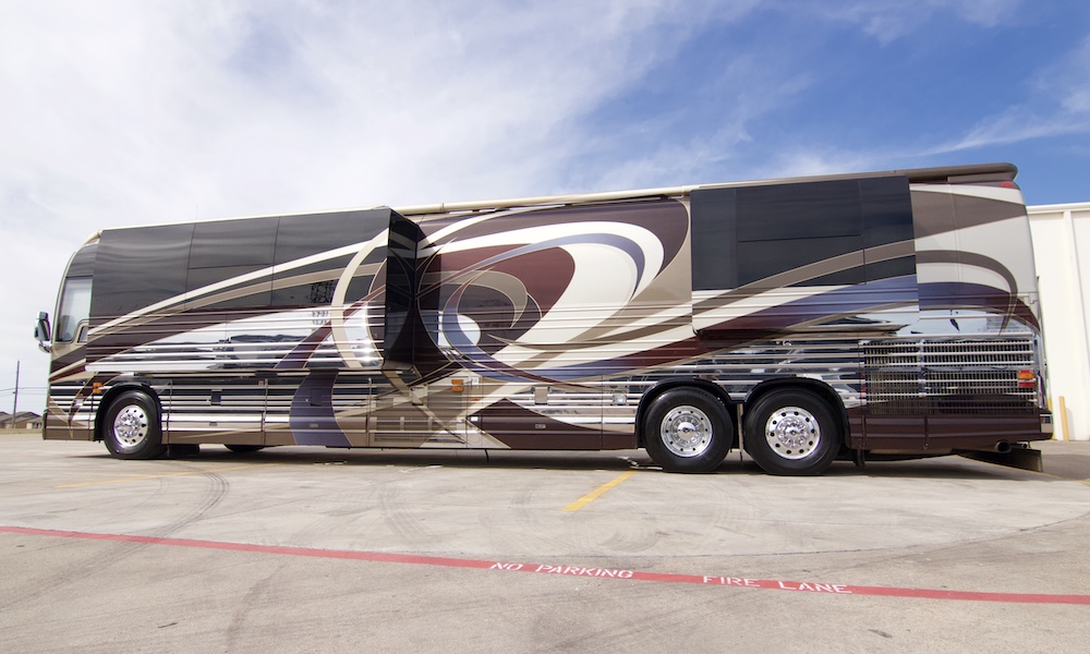 2005 Prevost Country Coach XLII For Sale