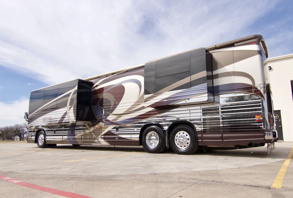 2005 Prevost Country Coach XLII For Sale