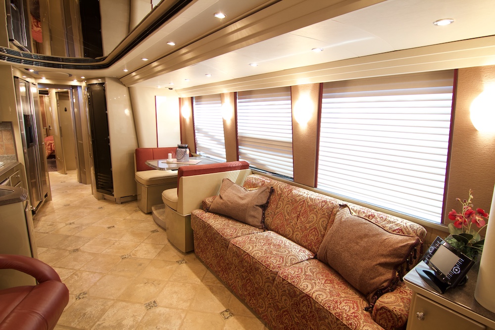 2005 Prevost Country Coach XLII For Sale