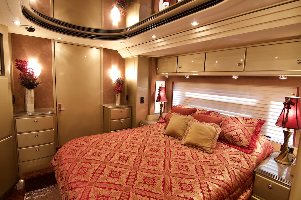 2005 Prevost Country Coach XLII For Sale