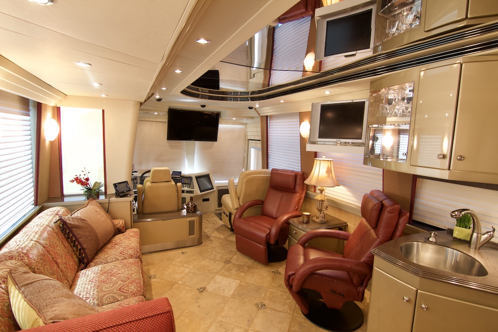 2005 Prevost Country Coach XLII For Sale