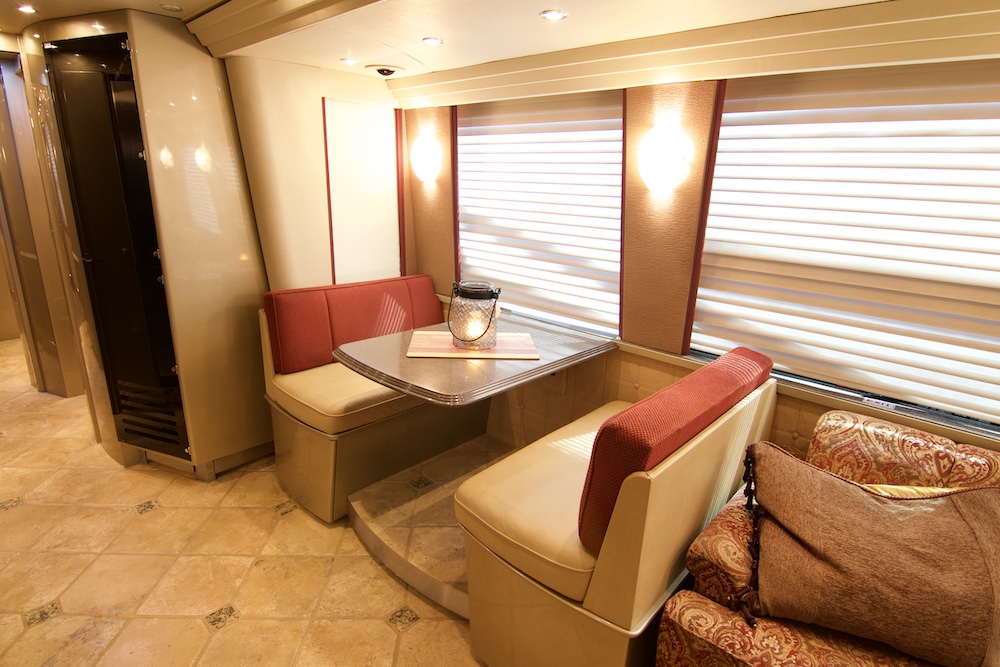 2005 Prevost Country Coach XLII For Sale